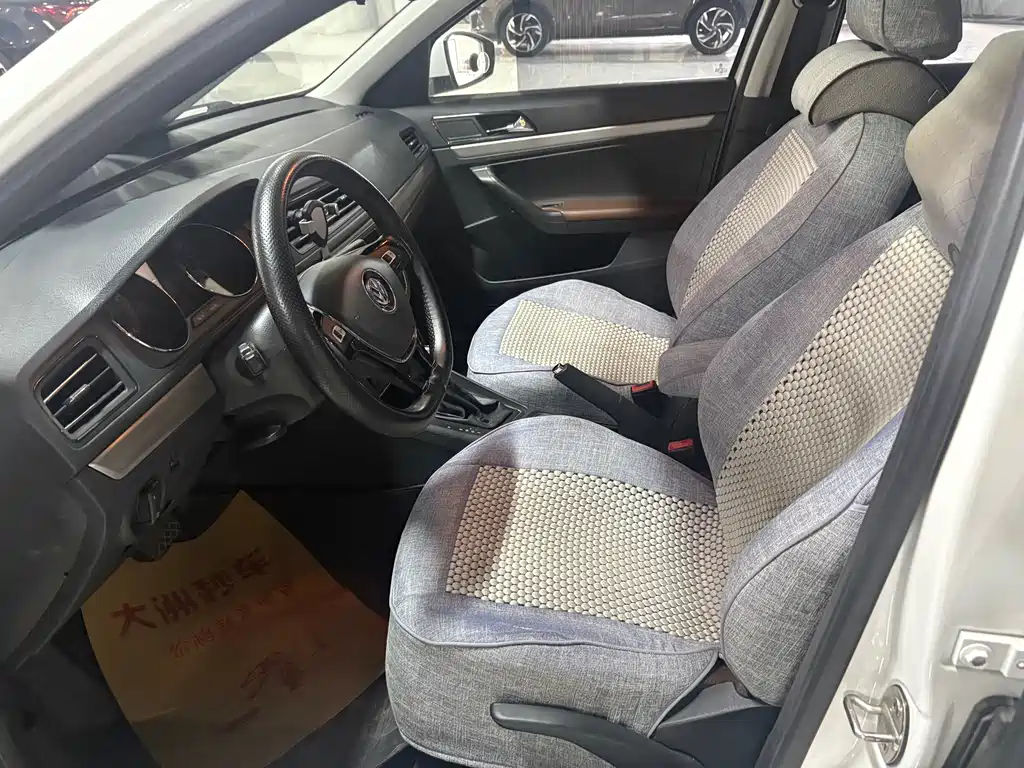 Volkswagen Lavida 2019 1.5L AT Comfort VI