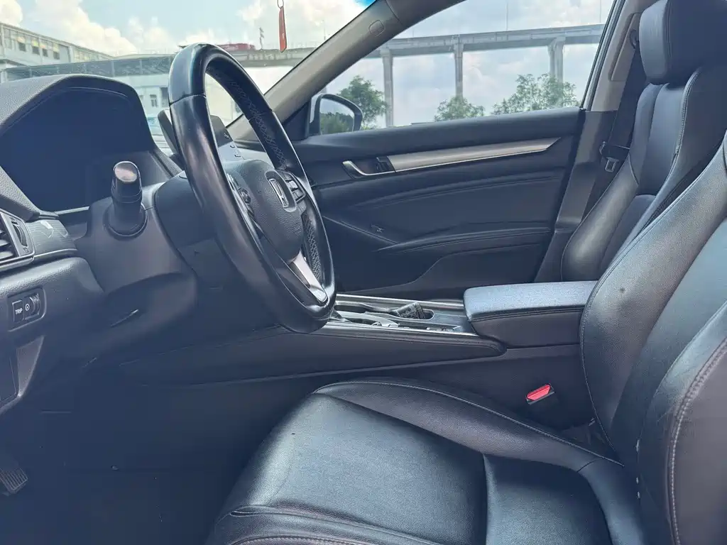 Honda Accord — миниатюра 20