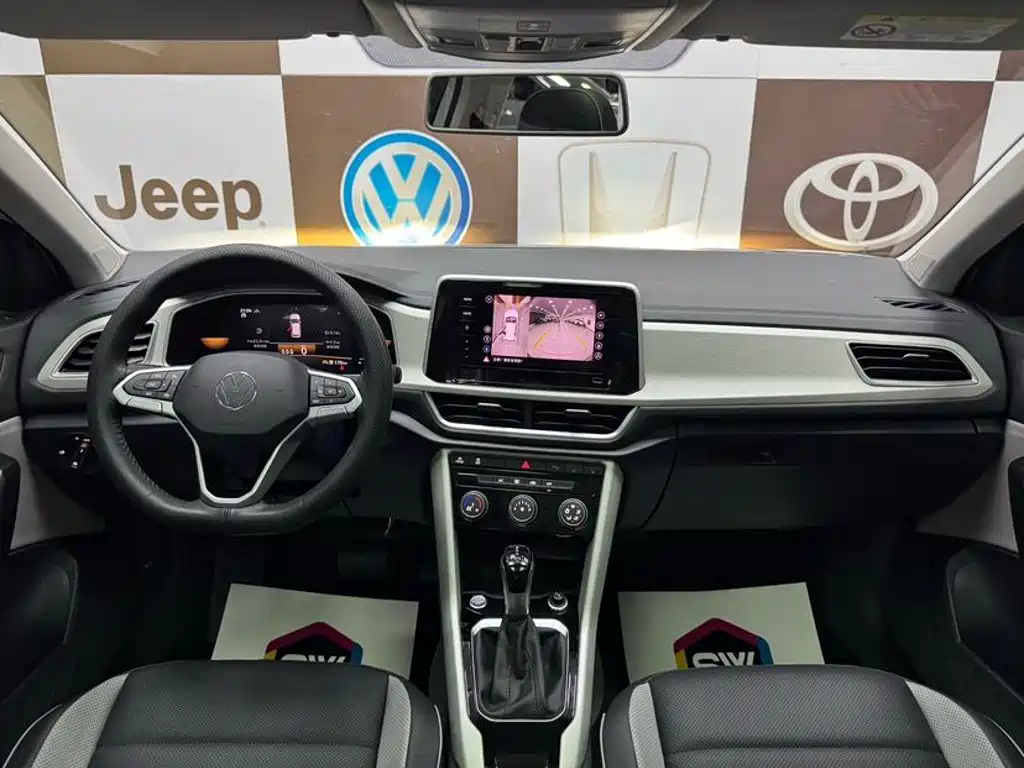 Volkswagen T-Roc — миниатюра 9