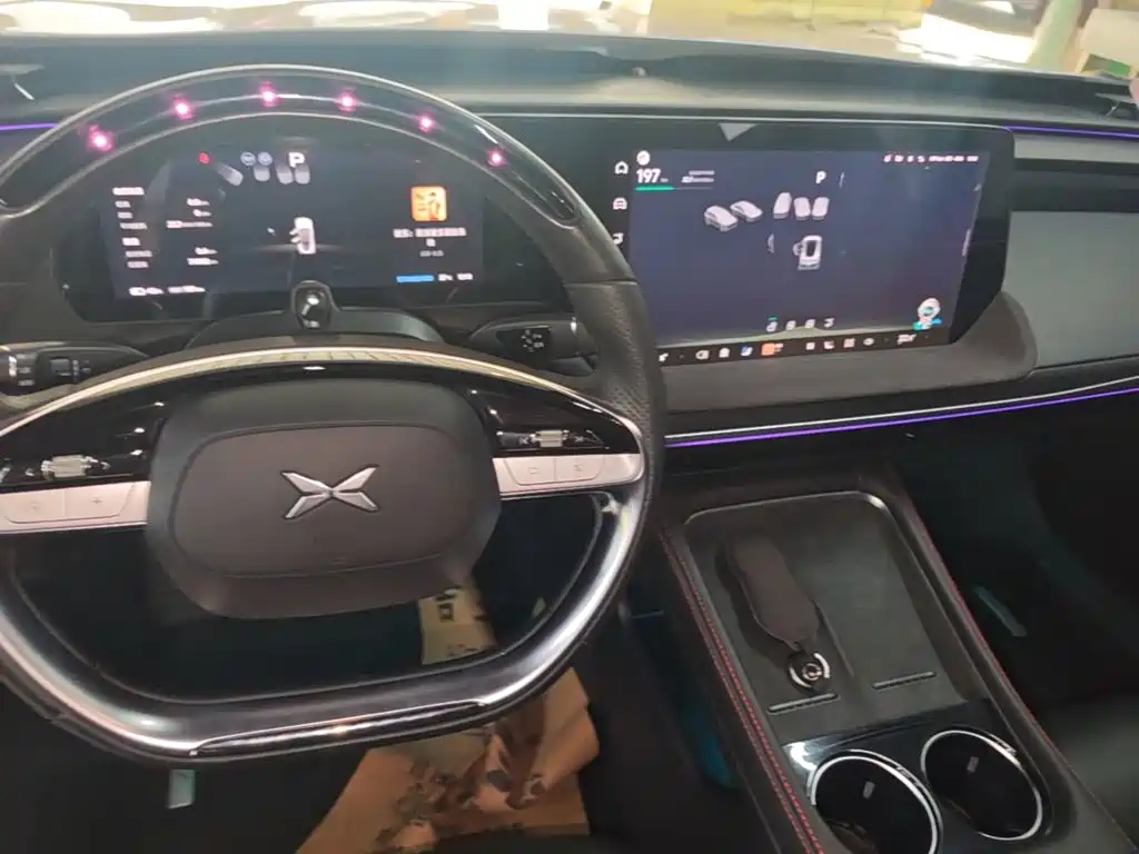 XPeng P7 — миниатюра 14