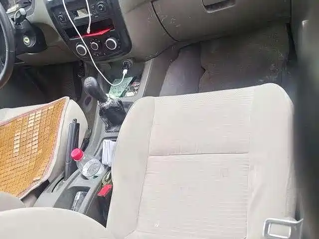 Wuling Rongguang V — миниатюра 4