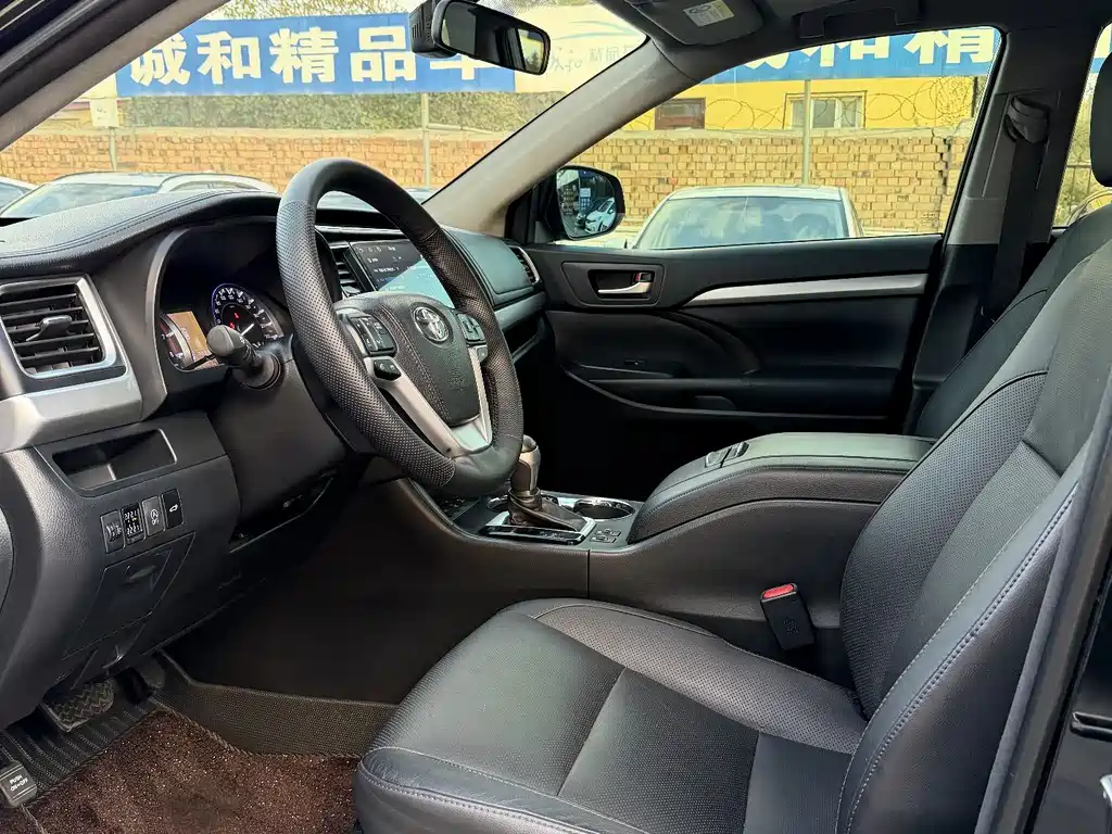 Toyota Highlander — миниатюра 5