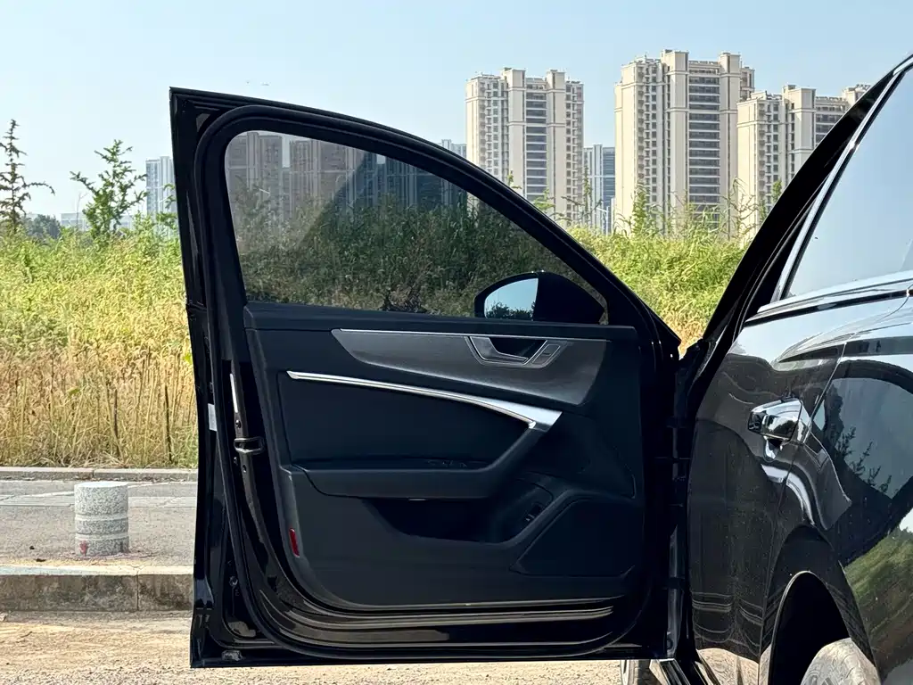 Audi A6L — миниатюра 7