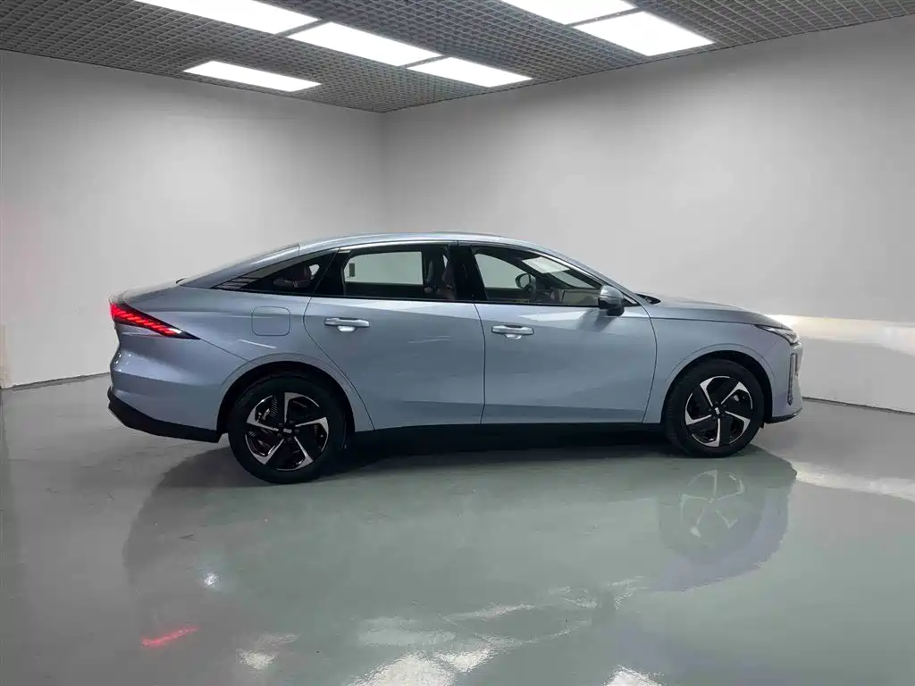 GEELY GALAXY GALAXY L6