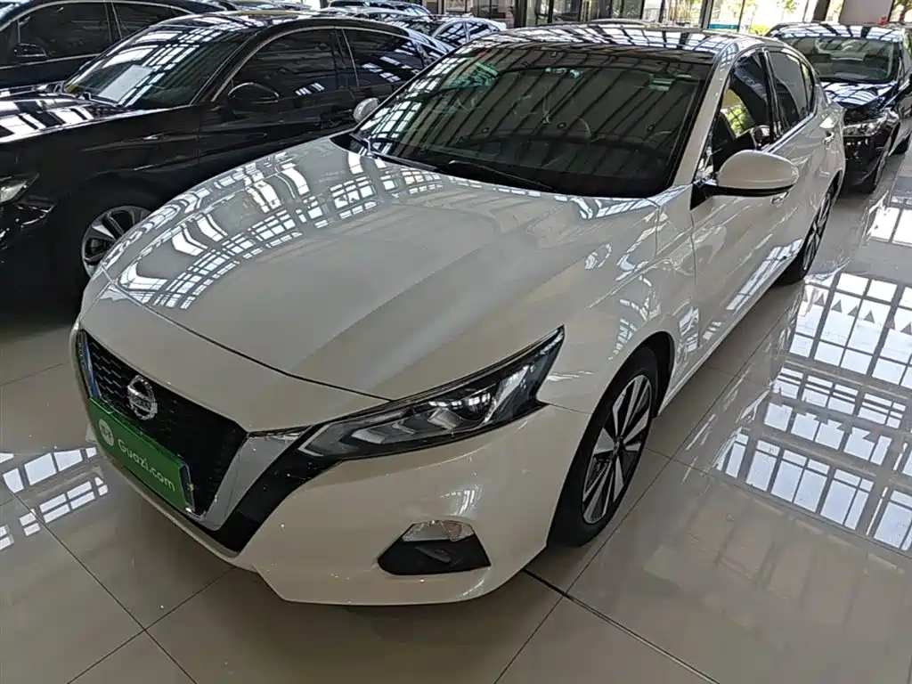 Nissan Teana 2022