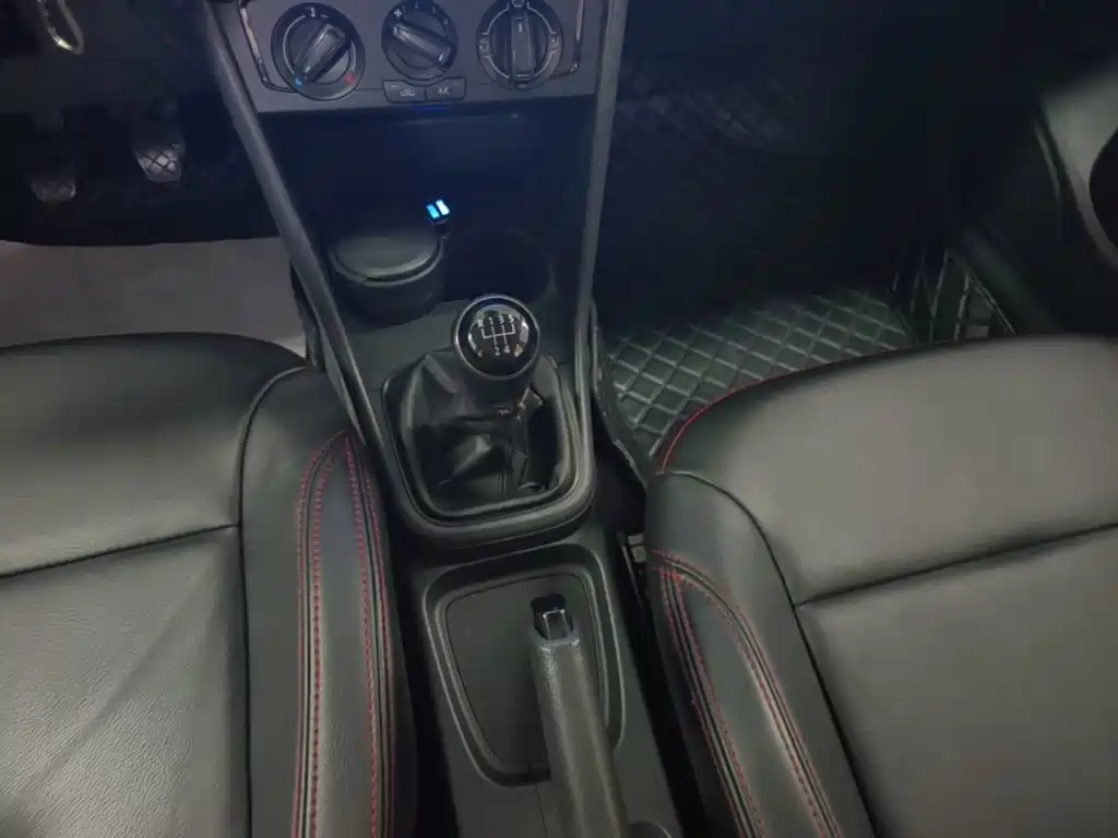 Volkswagen Polo — миниатюра 14