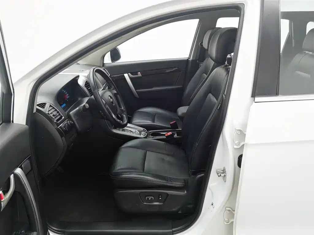 Chevrolet Captiva 2012 2.4L Flagship 7 мест