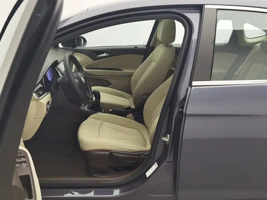 Buick Verano — миниатюра 10