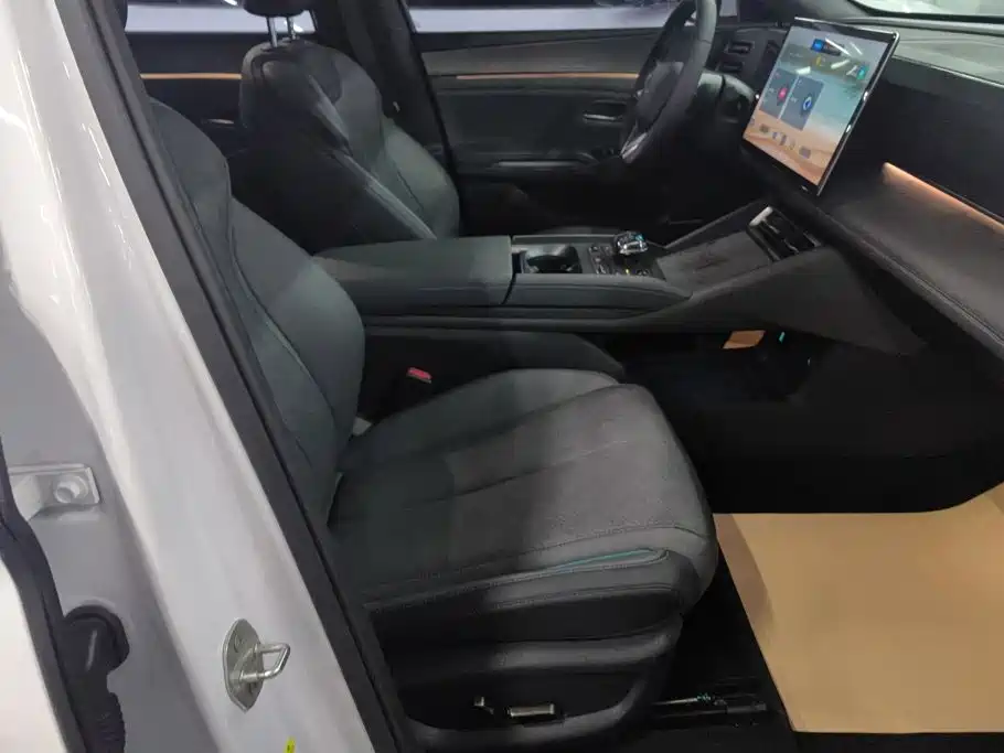 BYD Qin L — миниатюра 8