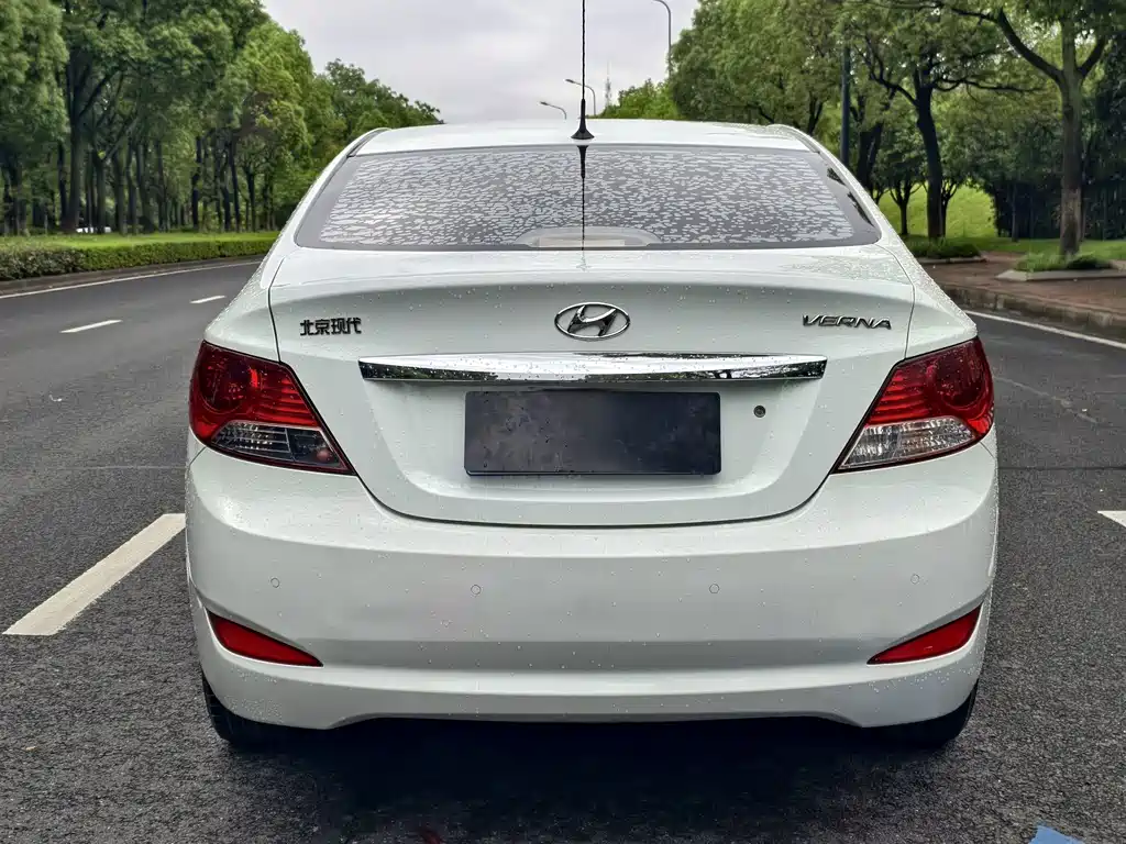 Hyundai Verna — миниатюра 8