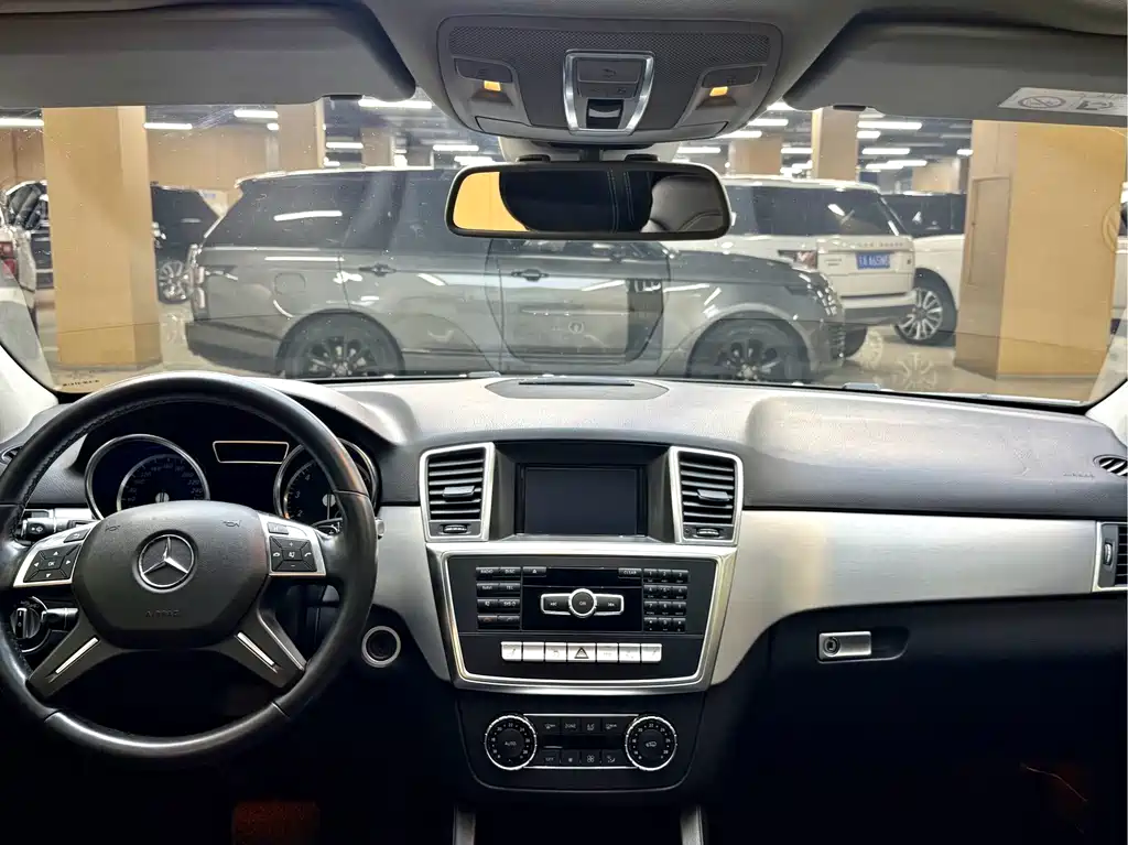 Mercedes-Benz M-Class — миниатюра 5