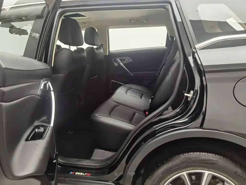 Geely Boyue — миниатюра 15