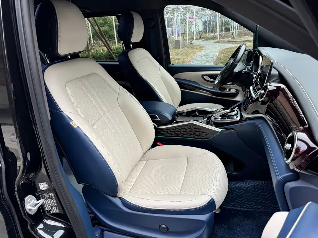 MERCEDES-BENZ V CLASS