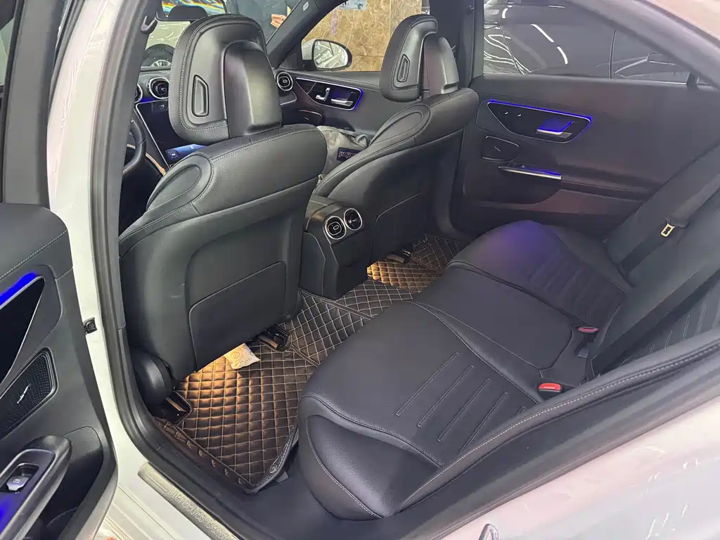 Mercedes-Benz C-Class — миниатюра 4