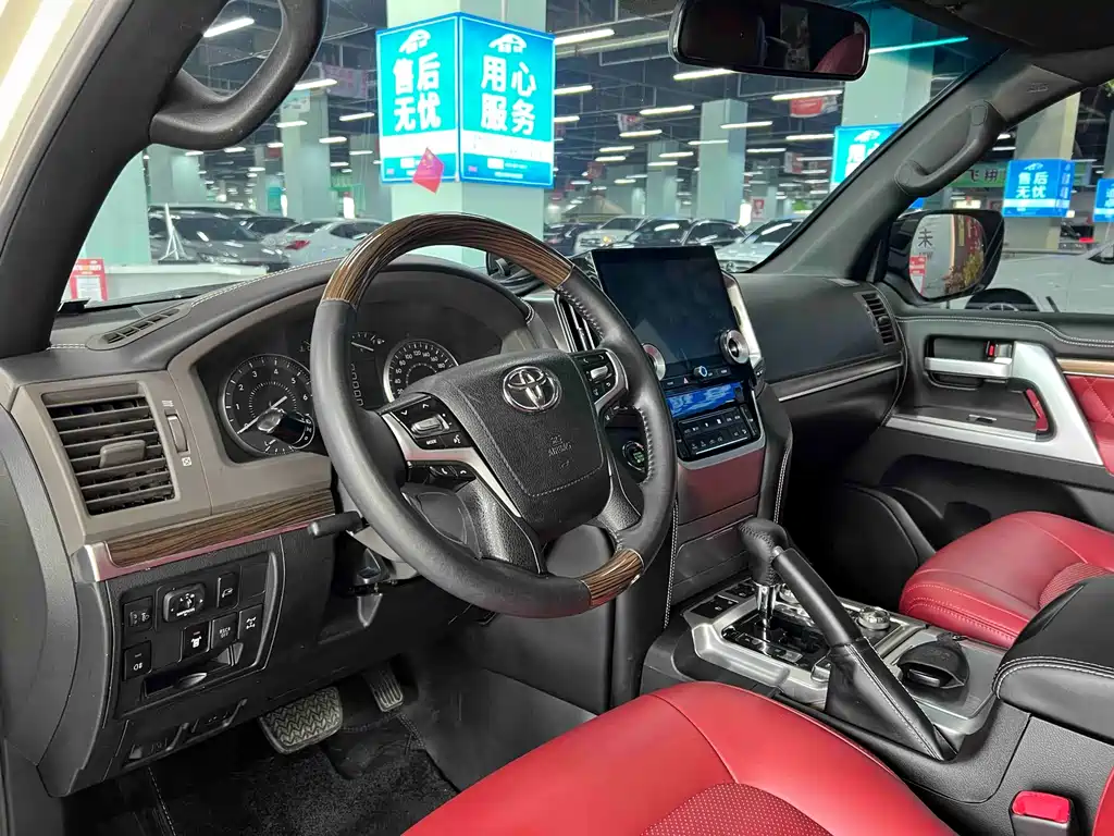 Toyota Land Cruiser 2013 4.0L AT