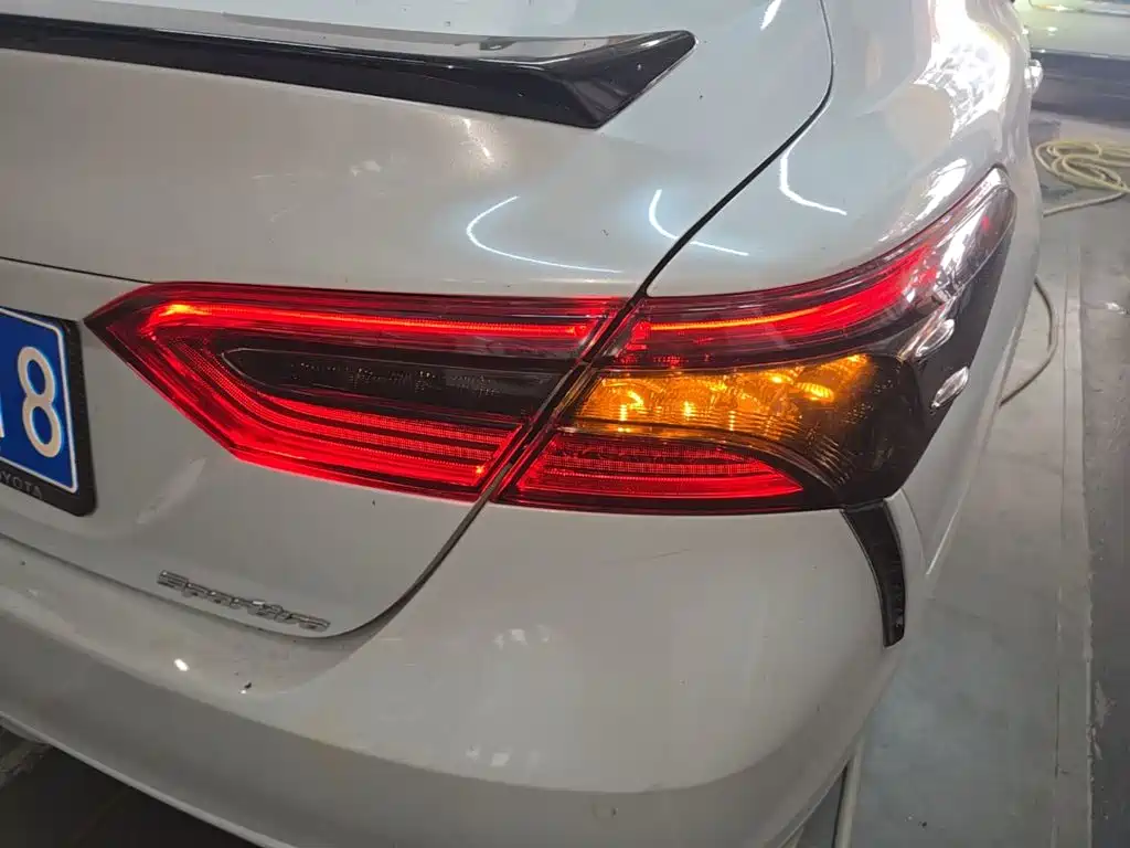 Toyota Camry — миниатюра 24