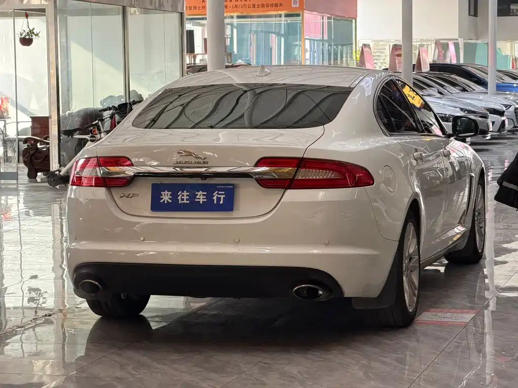 Jaguar XF 2015 XF 2.0T Luxury