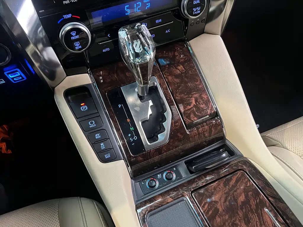 Toyota Alphard 2019 2.5L Luxury