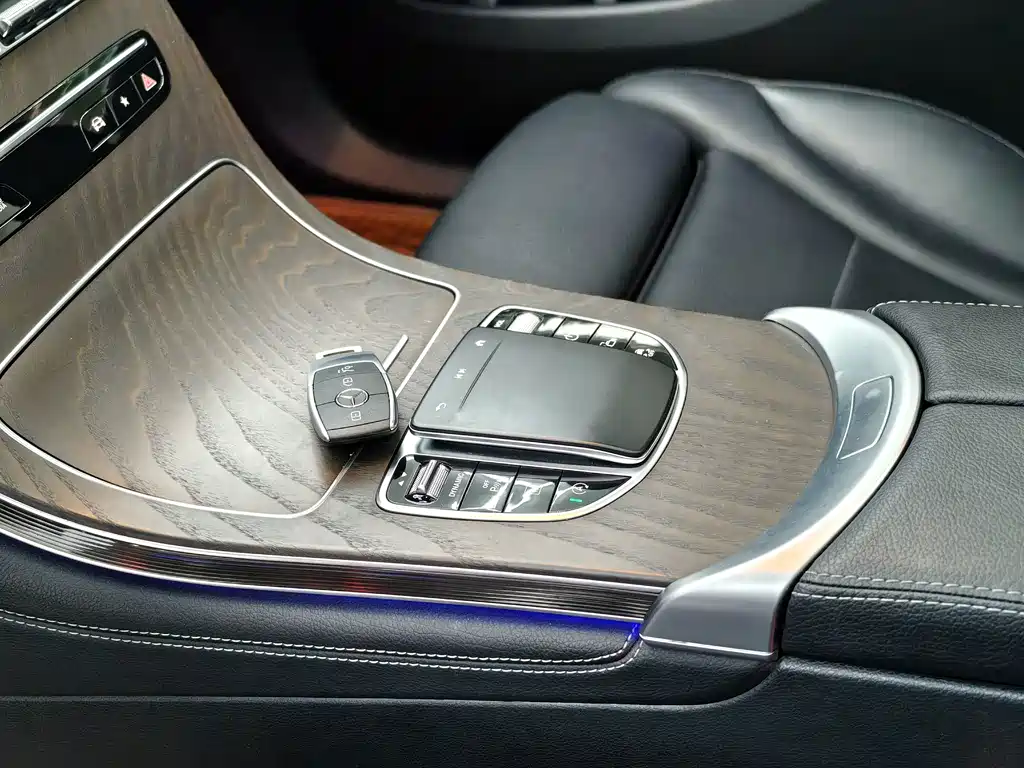 Mercedes-Benz GLC — миниатюра 26