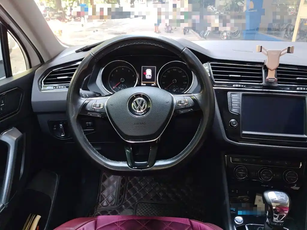 Volkswagen Tiguan L — миниатюра 11