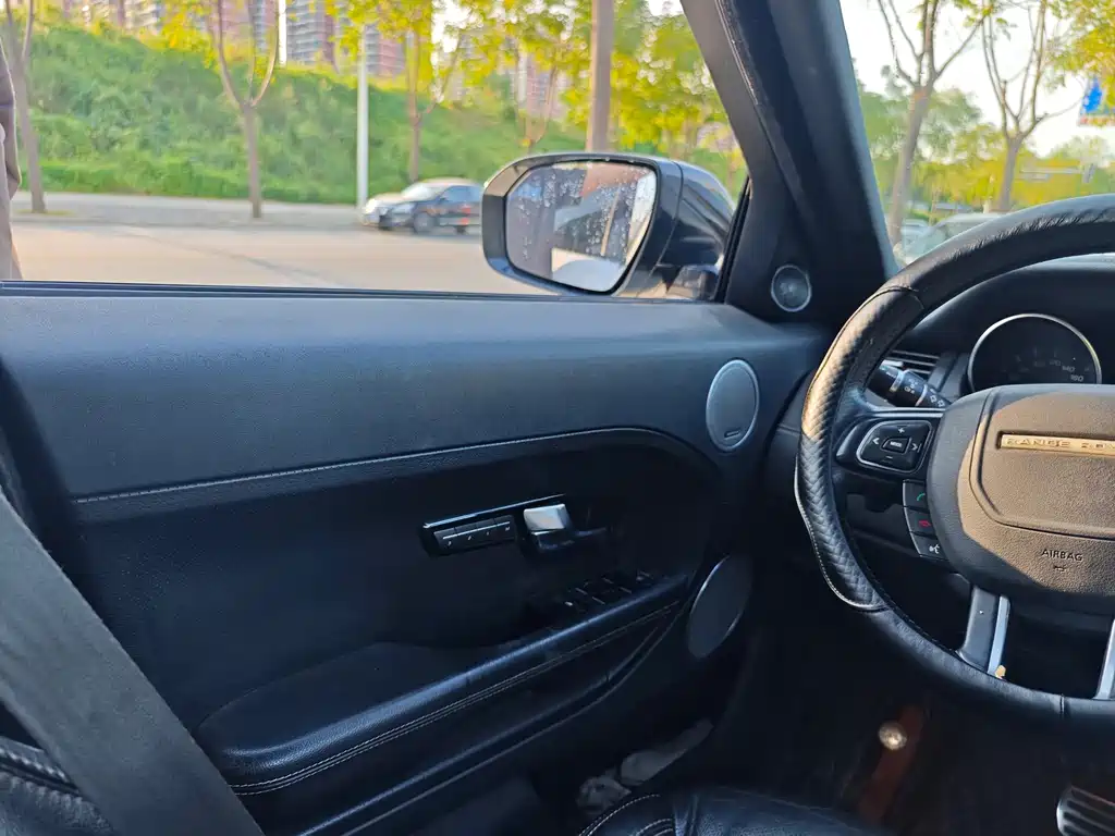 Land Rover Evoque (Import) — миниатюра 16