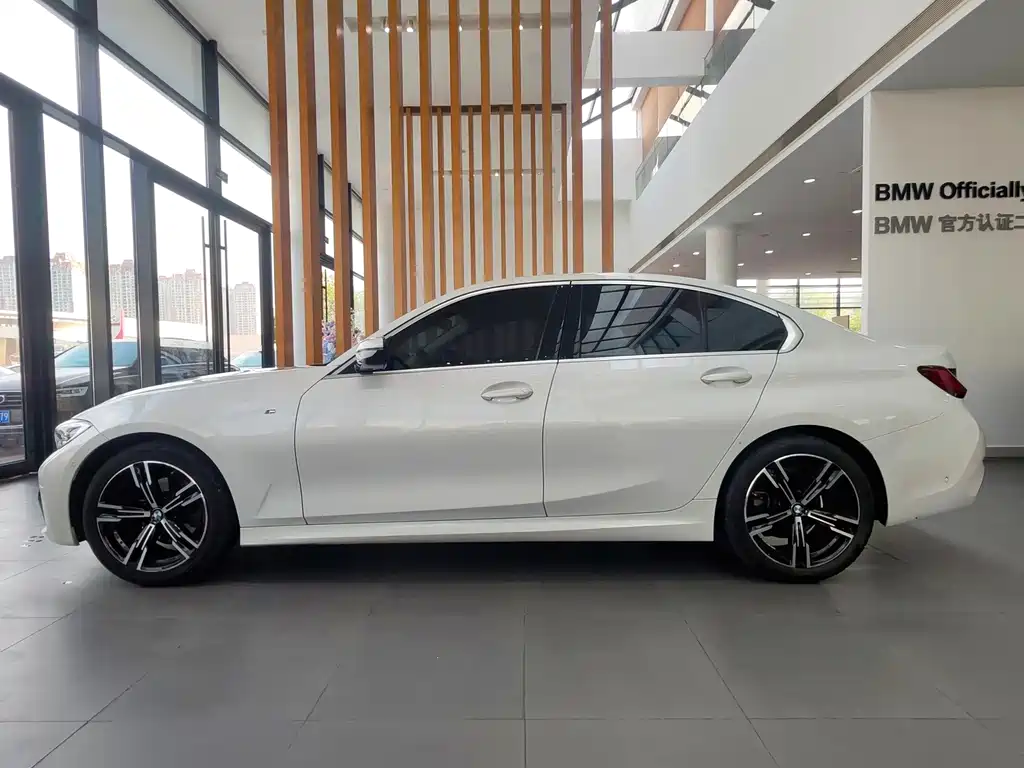 BMW 3 Series — миниатюра 4