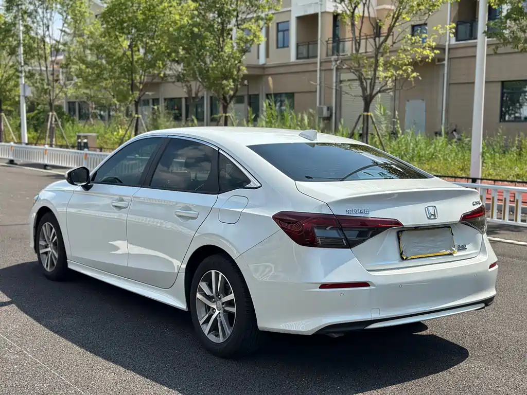 Honda Civic — миниатюра 7