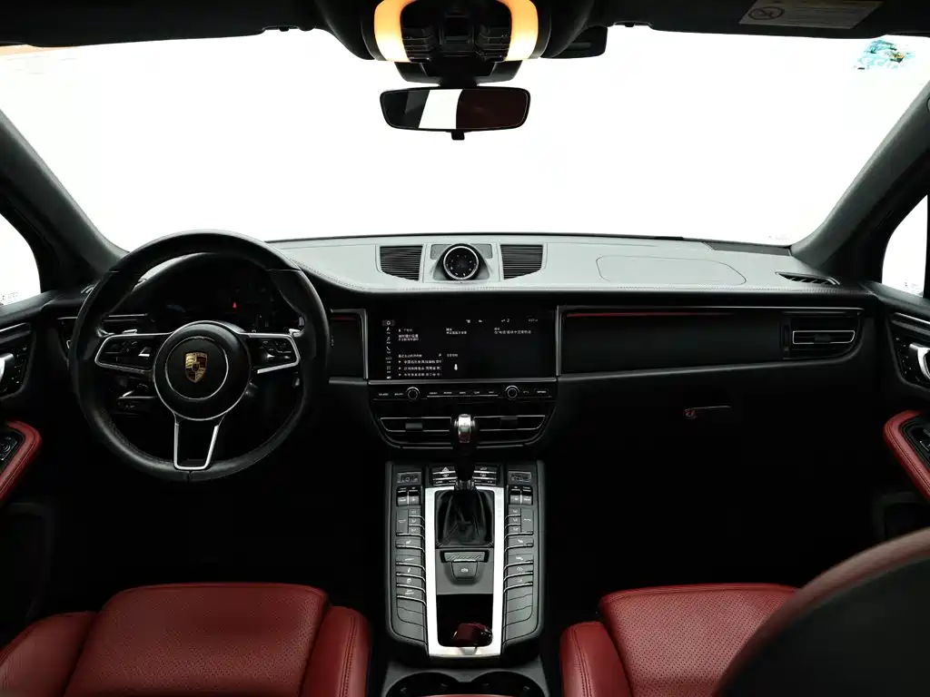 Porsche Macan — миниатюра 13