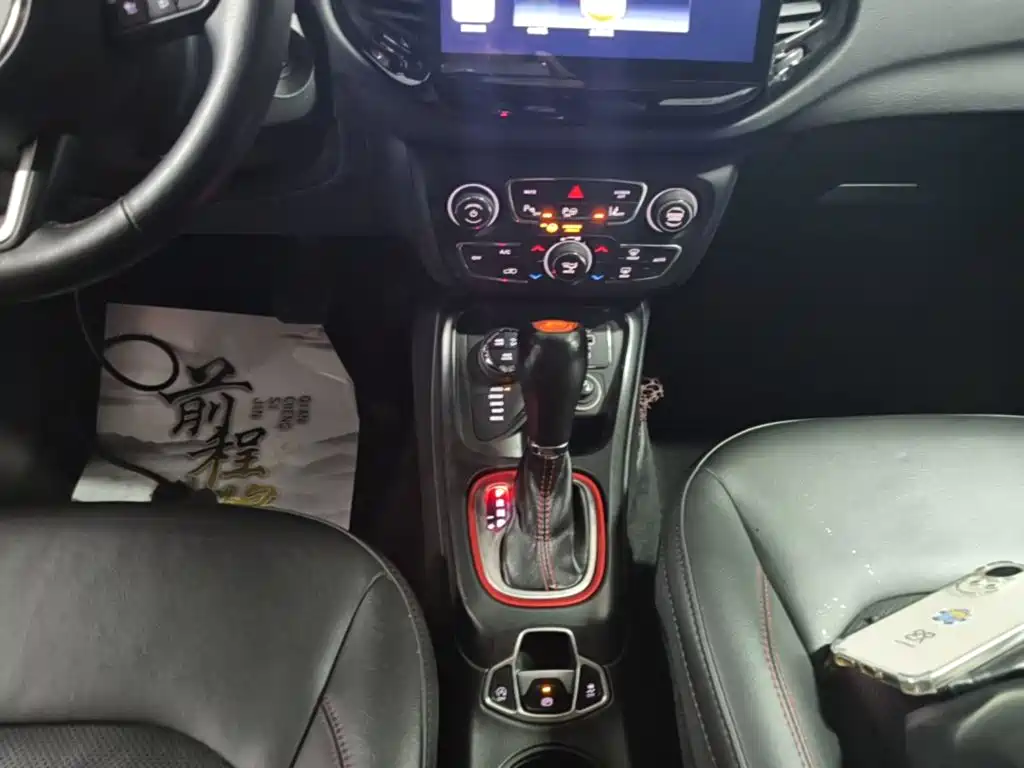 Jeep Compass — миниатюра 14