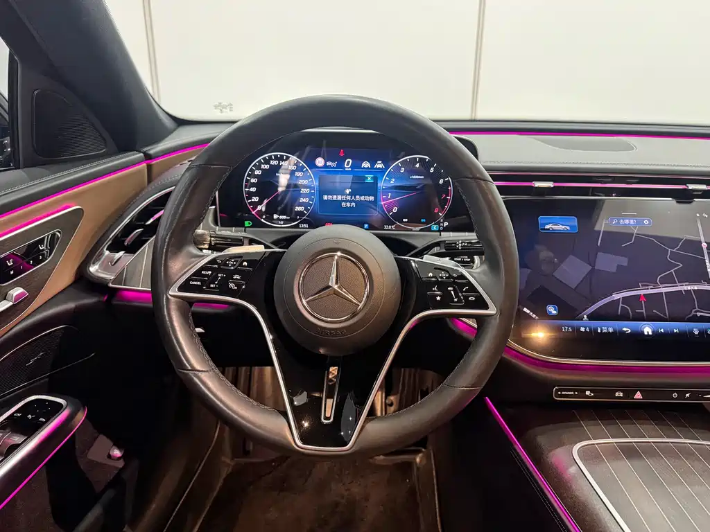 Mercedes-Benz E-Class — миниатюра 15