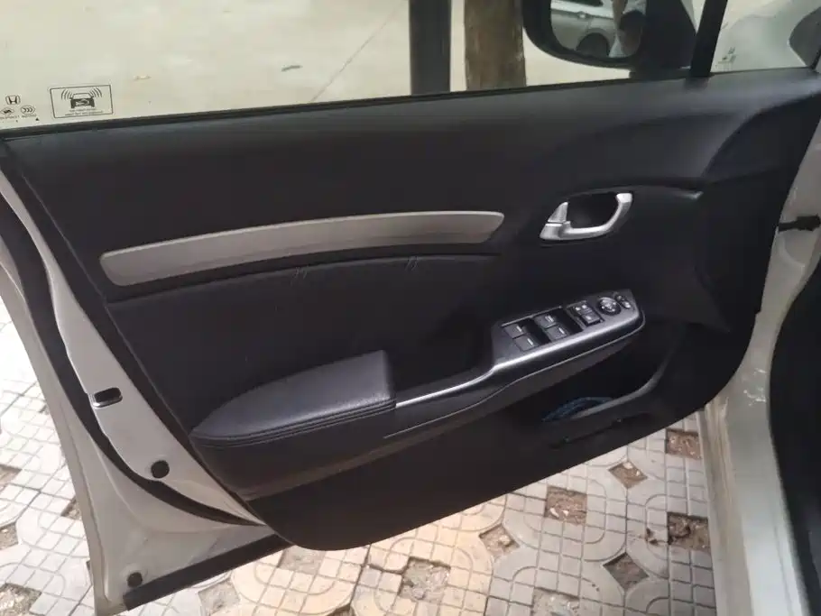 Honda Civic — миниатюра 7