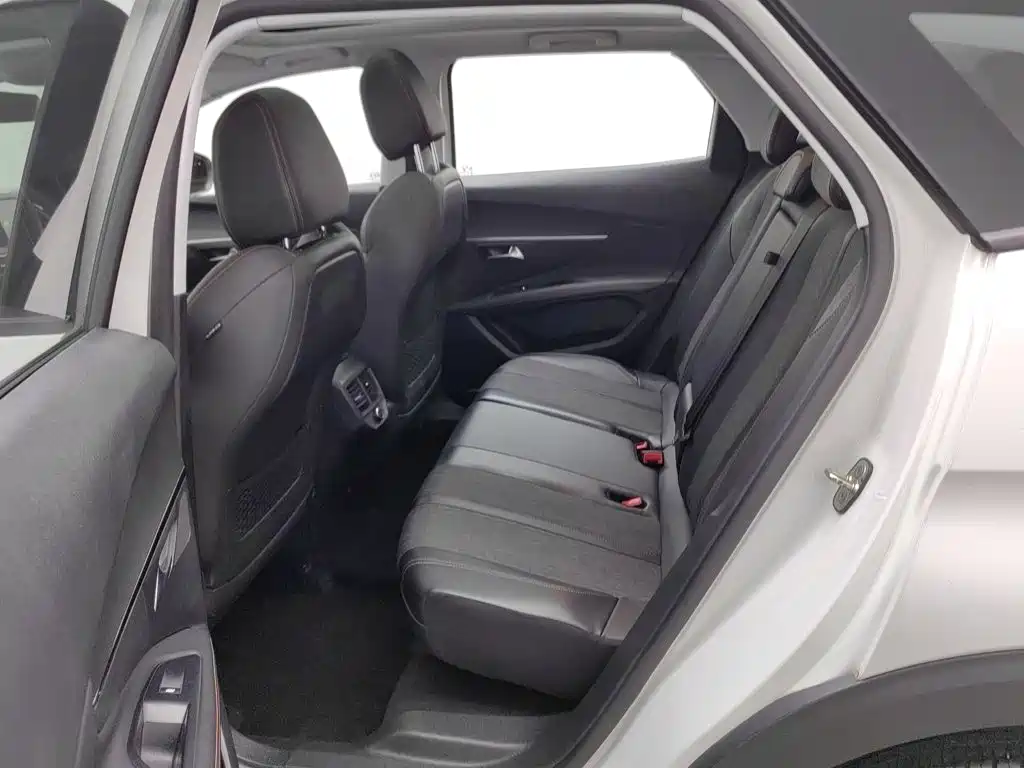Peugeot 4008 — миниатюра 15