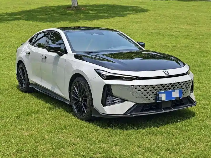 Changan UNI-V — миниатюра 3