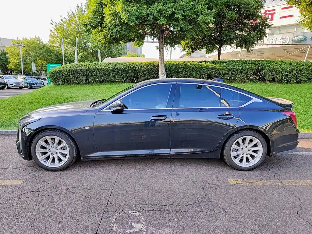 Cadillac CT5 — миниатюра 3
