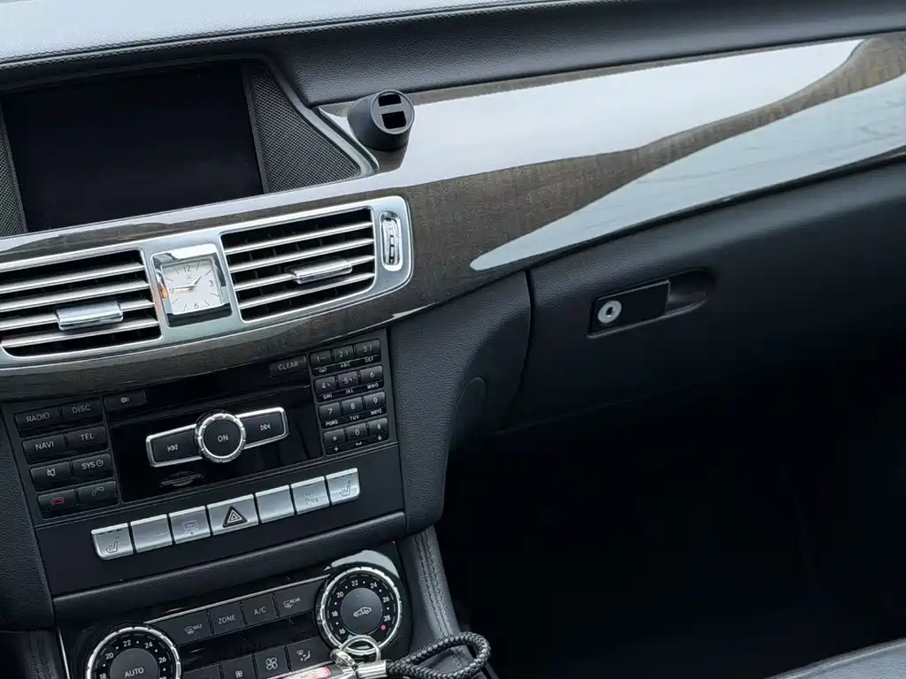 Mercedes-Benz CLS — миниатюра 7