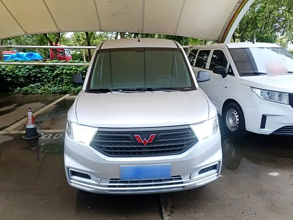 Wuling Hongguang V — миниатюра 3