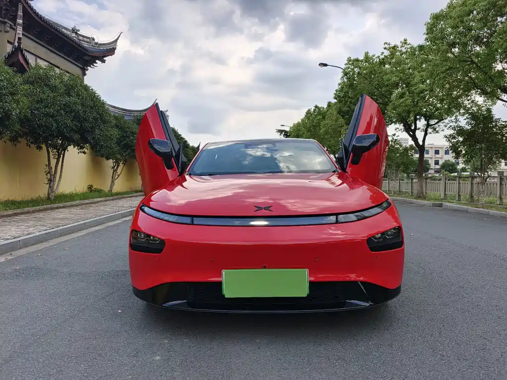XPeng P7 — миниатюра 2