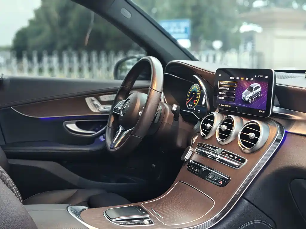 Mercedes-Benz GLC — миниатюра 9