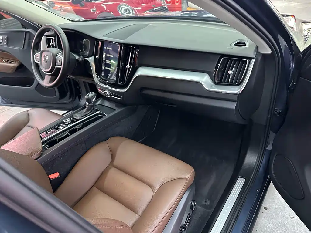 Volvo XC60 — миниатюра 9