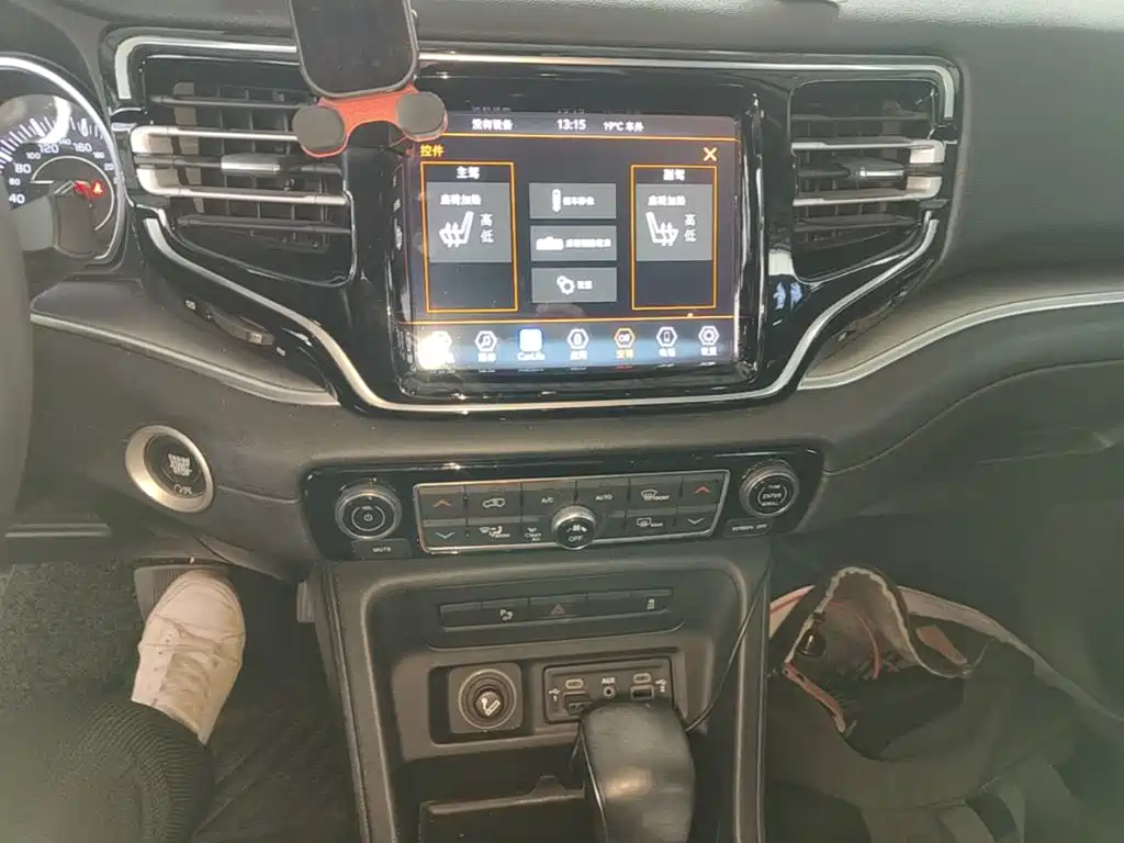 Jeep Grand Commander — миниатюра 13