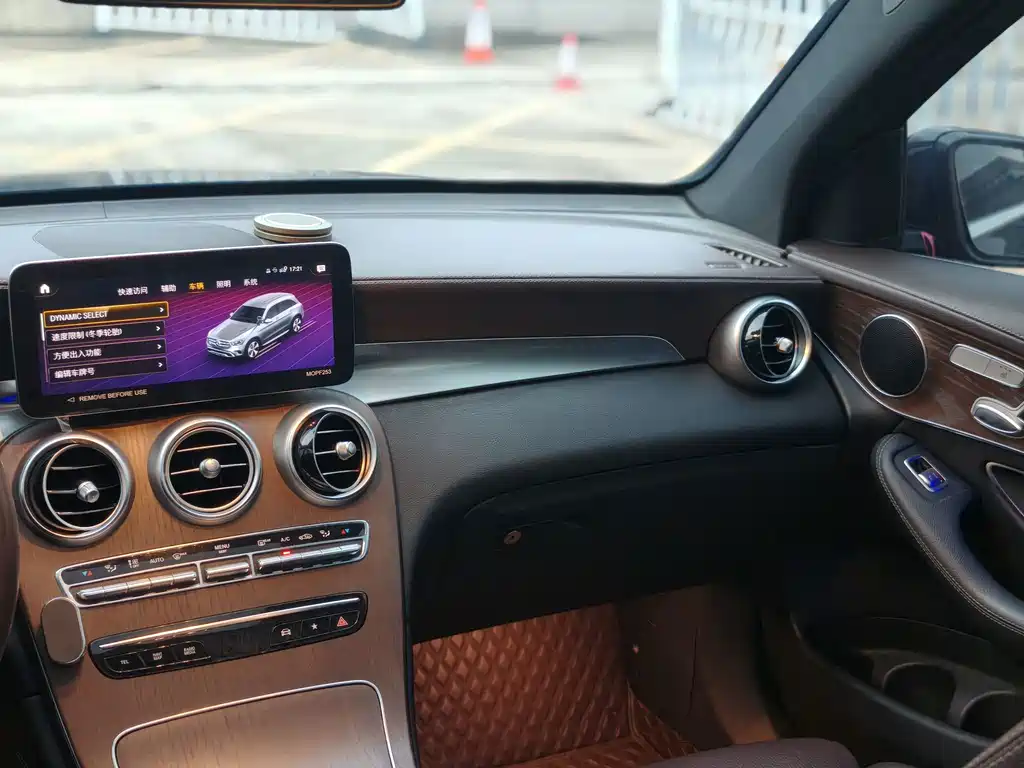 Mercedes-Benz GLC — миниатюра 8
