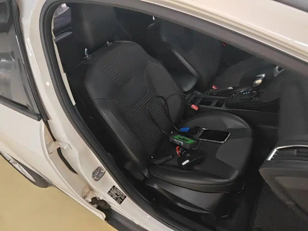 Ford Focus — миниатюра 25