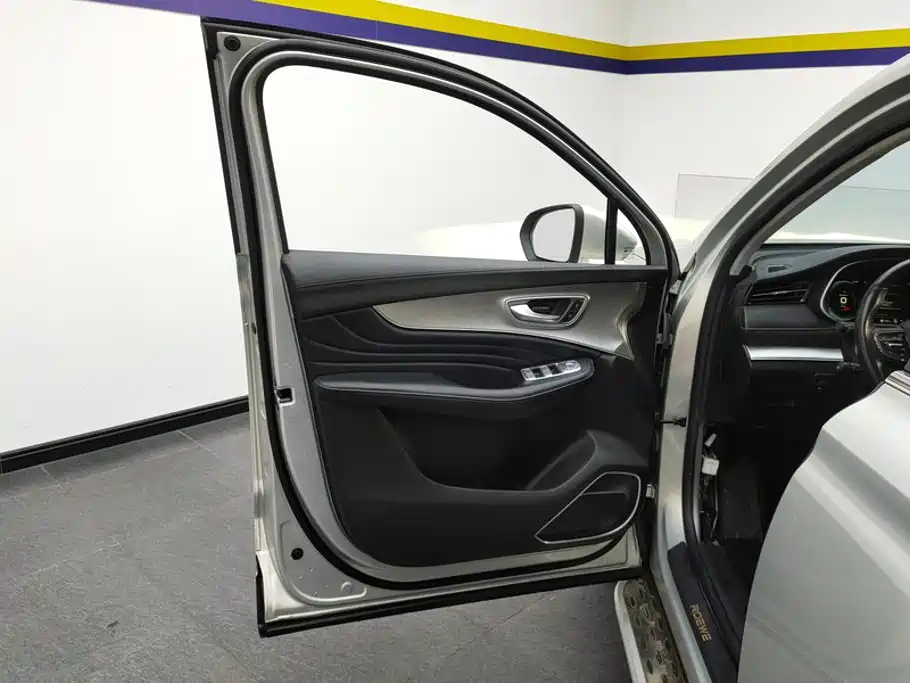 Roewe RX5 eMAX — миниатюра 7
