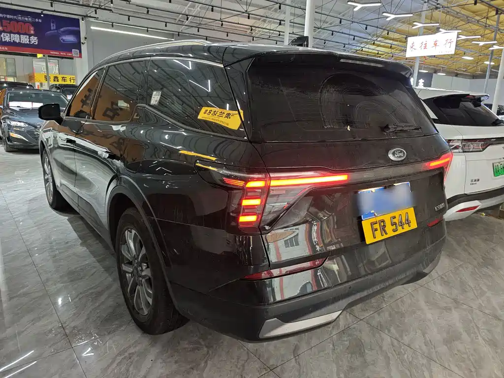 Ford Edge — миниатюра 7