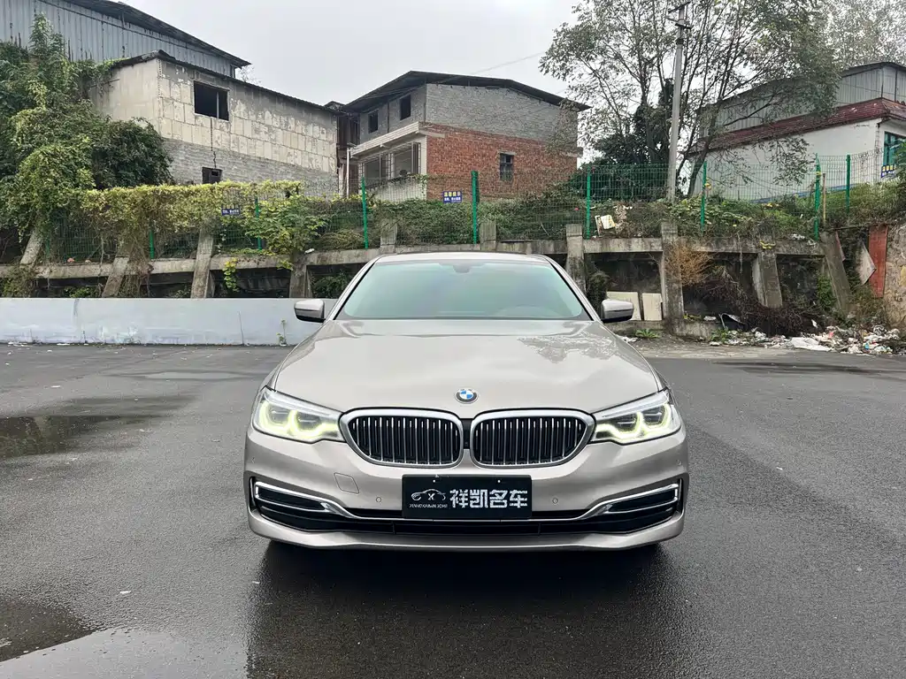 BMW 5 Series — миниатюра 2