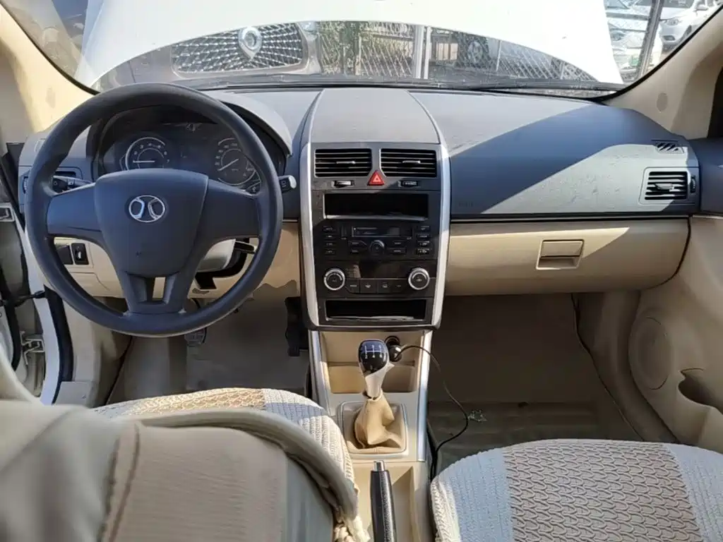 BAIC Senova D20 两厢 1.3L 手动乐天版, фото 10