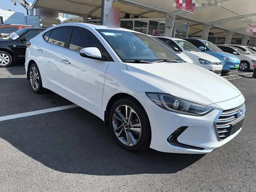 Hyundai Elantra — миниатюра 4