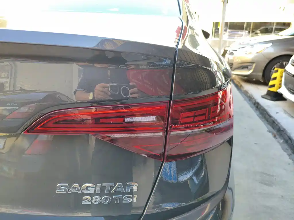 Volkswagen Sagitar — миниатюра 8