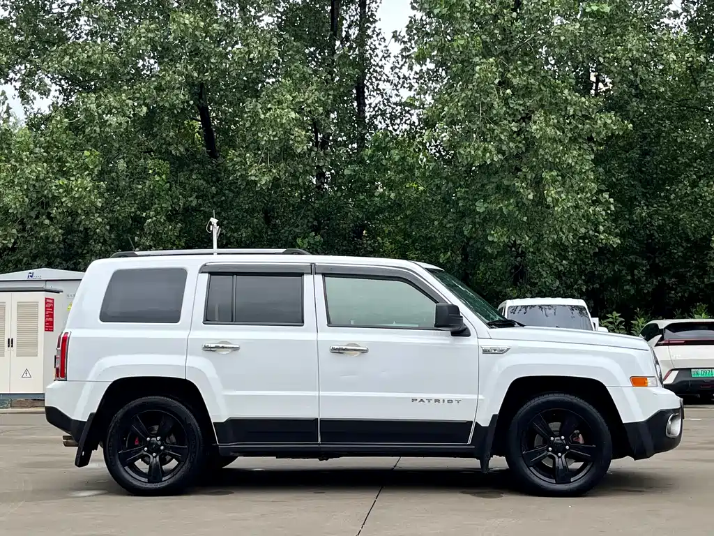 Jeep Patriot — миниатюра 4