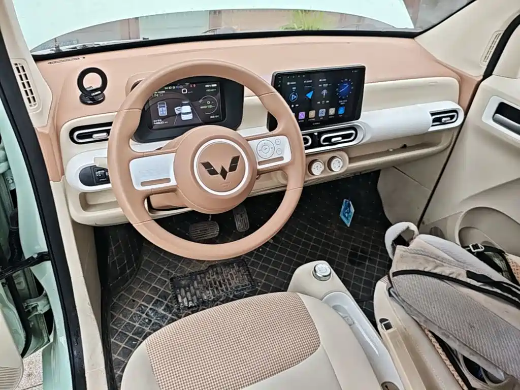 Wuling MINIEV — миниатюра 10